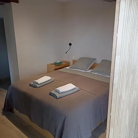 Pigeonnier De Sabaillan Bed & Breakfast
